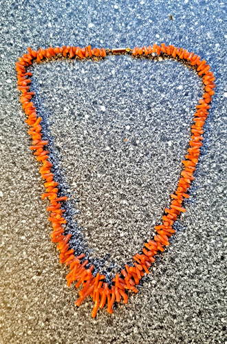 Vintage natural red coral - red,