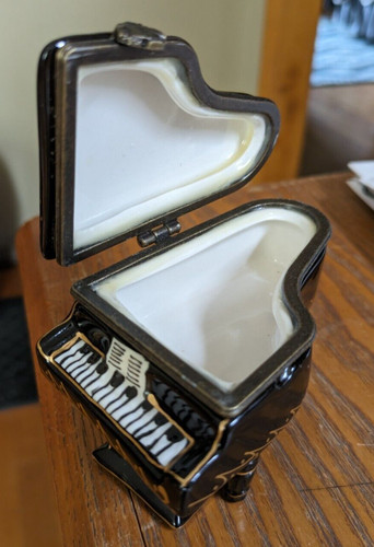 Baby grand piano black - baby,