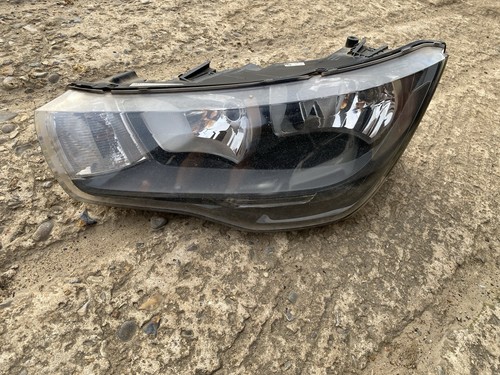 Audi passenger headlight - a1, 8x
