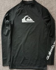 Quicksilver UPF Protection 50+ Rash guard Outdoor Long Sleeve Shirt Size Small