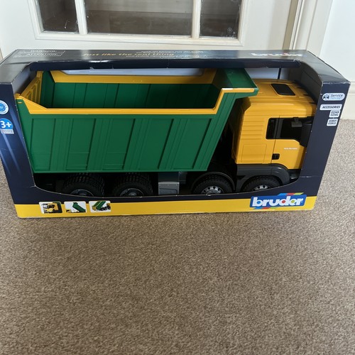 Bruder tipper truck wheel - truck,