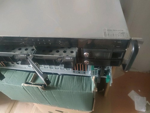 Qnap 859u 8 - bay, nas