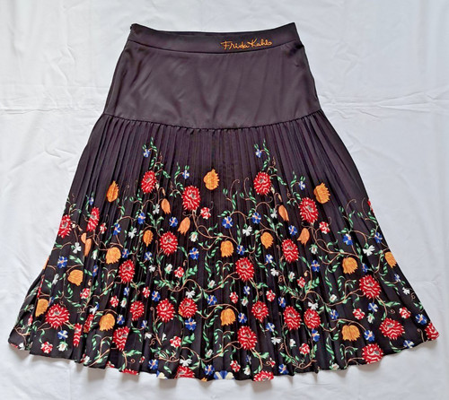 Black pleated floral - black,