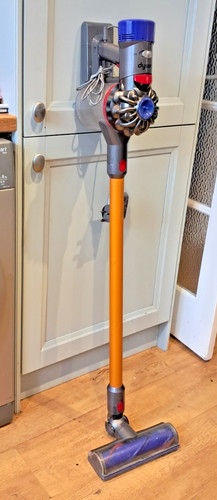 Dyson absolute cordless - v8,
