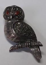 Vintage sterling silver OWL brooch set marcasite & red gem eyes 7g 35mm high