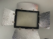 Yongnuo Yn300 Auto Video Light