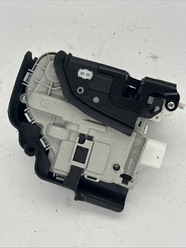 Audi door lock mk5 avant - b9,