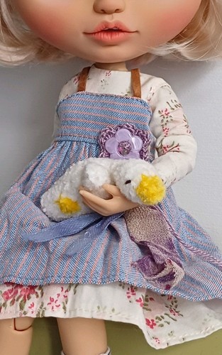 Crocheted blythe doll - 💛🤍,