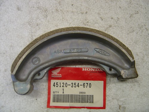 One brake jaw cb125 - one,