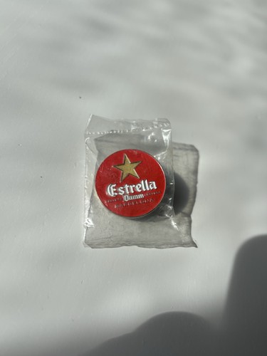 Estrella damm barcelona pin - damm,
