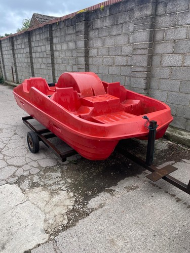 Pioneer pedalo with launch - pioneer,
