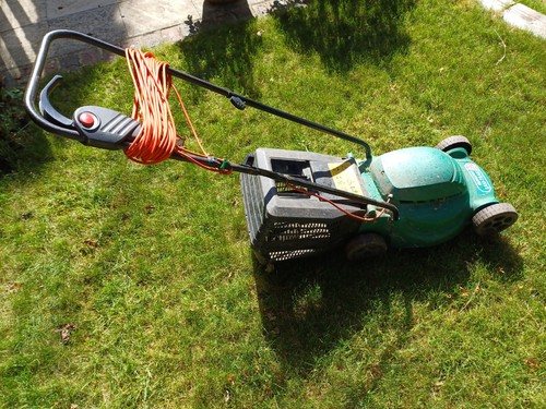 Qualcast easi trak - 32, electric