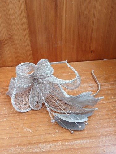 Silver grey feathers tiny - grey,