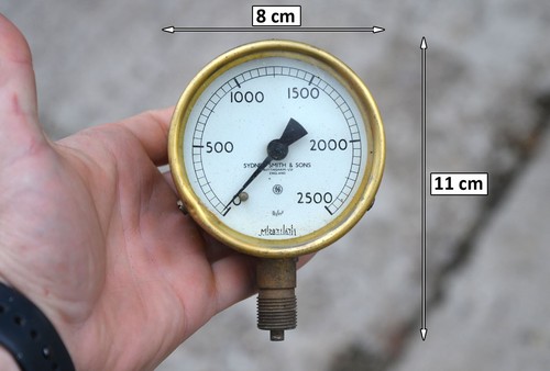 Vintage brass pressure gauge - brass,