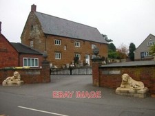 PHOTO  HADDONSTONE SHOW GARDEN
