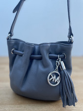 MICHAEL KORS Grey Leather Shoulder crossbody bucket bag work casual 16x17x11 cm