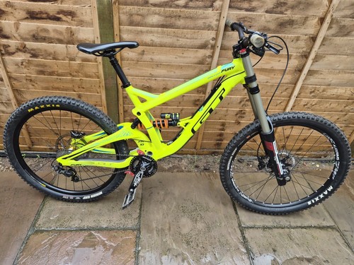 Fury world cup 5in - cup, 27.5in