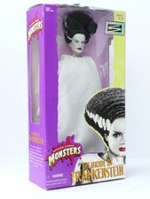 Hasbro Signature Series Action Figure - Universal Monsters Bride of Frankenstein