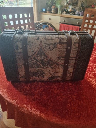 Vintage wooden suitcase dear - wooden,