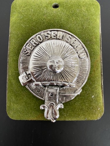 Clan crest badge - clan,