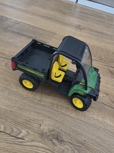 Bruder john deere gator - john, xuv