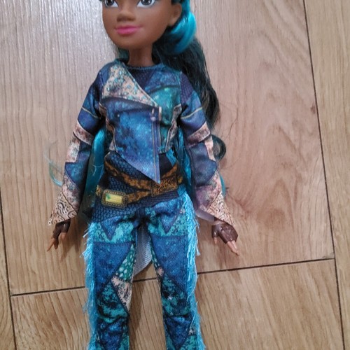 Disney descendants uma doll - disney,