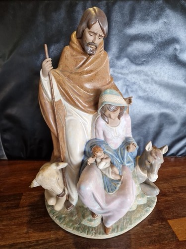 Lladro joyful event large - 'joyful,