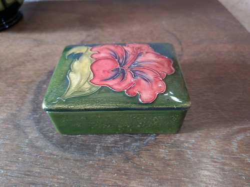 Moorcroft vintage hibiscus - moorcroft,