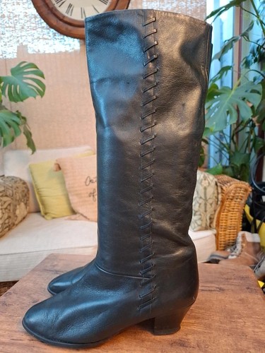 Bally stunning vintage 1980s