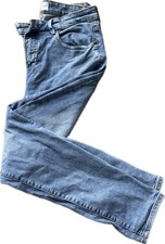 Pull & Bear Designer Jeans perfect blend of effortless style & everyday comfort.