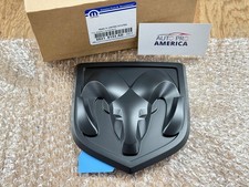 TAILGATE RAMS HEAD EMBLEM