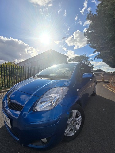 Toyota yaris auto - yaris,
