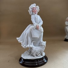Vintage Auro Belcari Figurine