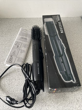 VIDAL SASSON HOT AIR STEAM STYLER, Will Need Adapter Plug As Has 2 Pin Plug