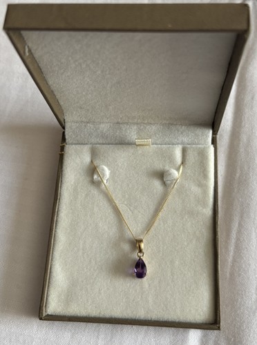 9ct yellow gold oval - yellow, amethyst