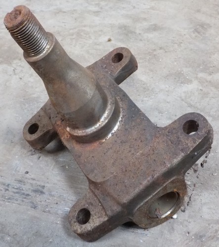83936920 front axle spindle - 83936920,