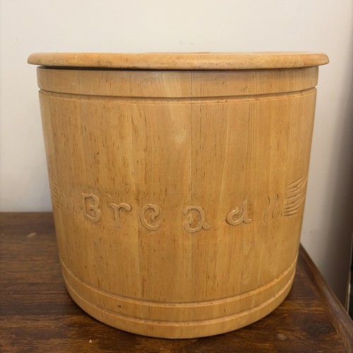 Vintage large wooden bread - large,