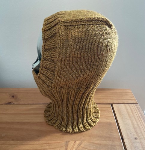 Woman hand knitted pure - a, woman's