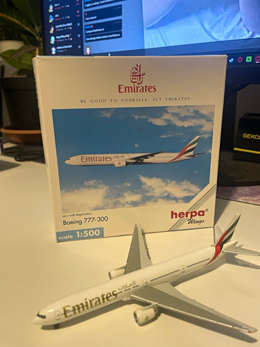 Herpa wings emirates boeing - herpa,