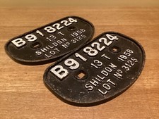 Original Pair Railway Wagon D Plates - B918224 - 13 T. SHILDON 1958. Lot No 3125