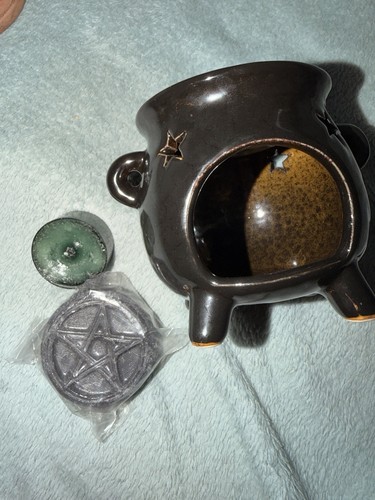 Ceramic witch cauldron wax - witch,