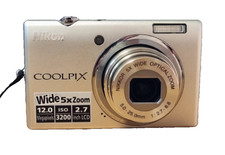 Nikon Coolpix S570 12.0MP
