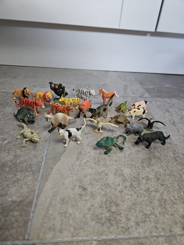 Animal toy figures - x,