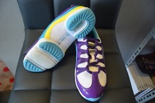 White and Purple Bloch Wave