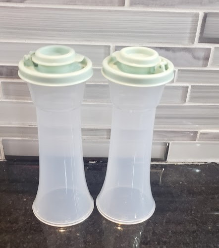 Tupperware large hourglass - tupperware,