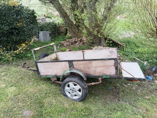 Drop tail trailer with - tail,