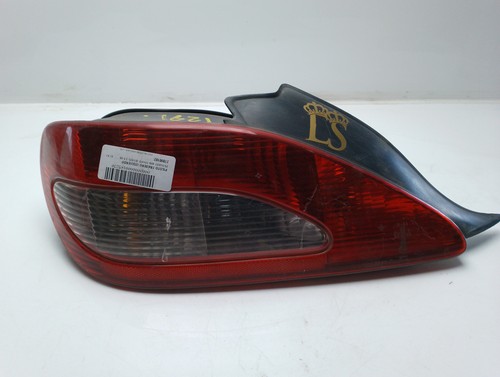 27890102 left tailgate light - 27890102,