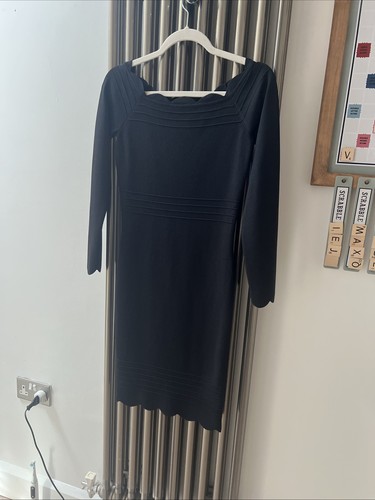 Bnwt lipsy black scallop long - black,