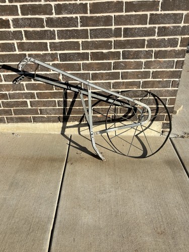 Antique single wheel - single,