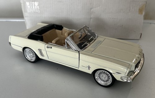 Sunny side scale - sunny, 1:24